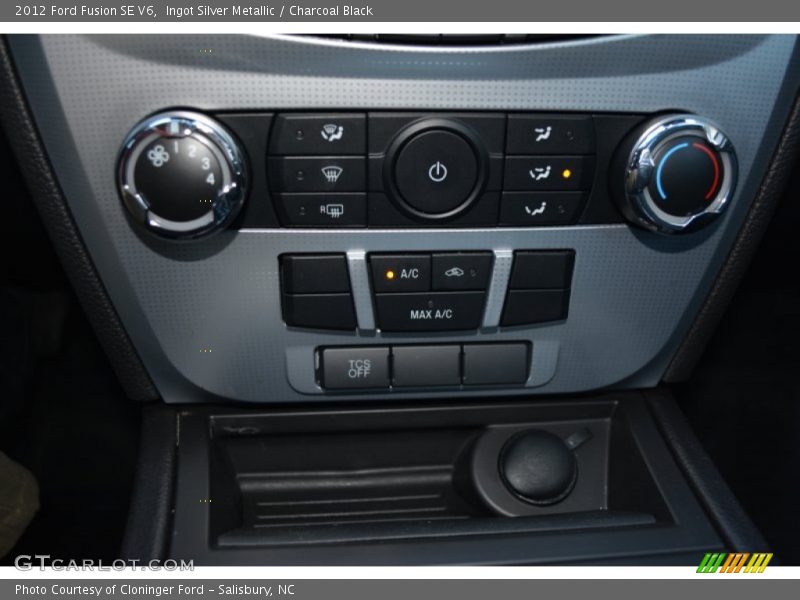Ingot Silver Metallic / Charcoal Black 2012 Ford Fusion SE V6