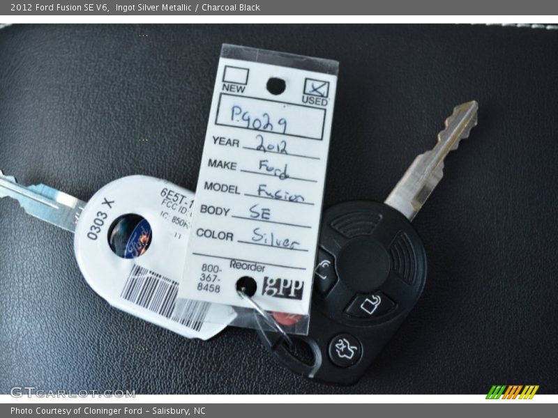 Ingot Silver Metallic / Charcoal Black 2012 Ford Fusion SE V6
