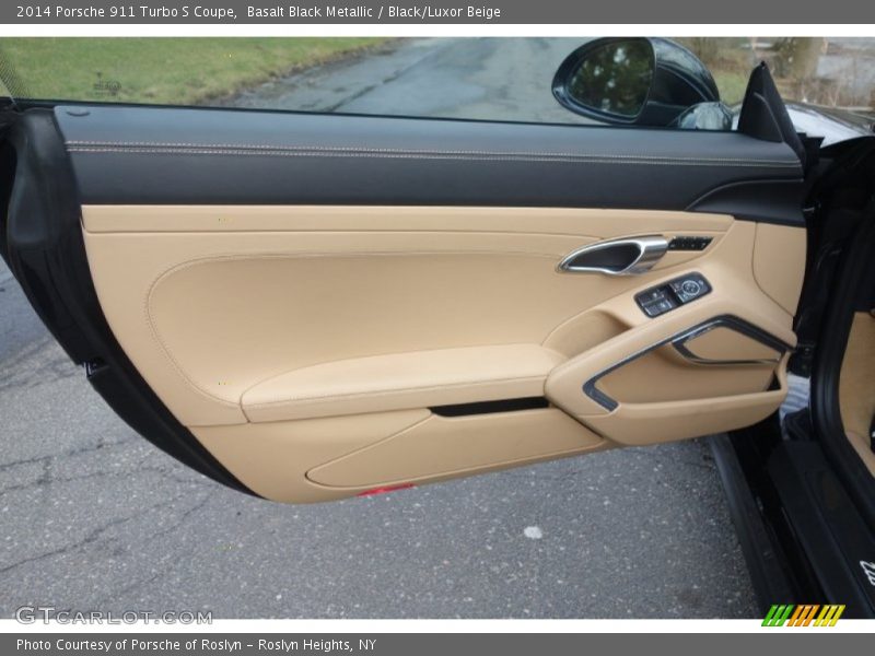 Door Panel of 2014 911 Turbo S Coupe