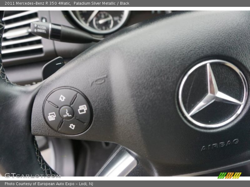 Paladium Silver Metallic / Black 2011 Mercedes-Benz R 350 4Matic