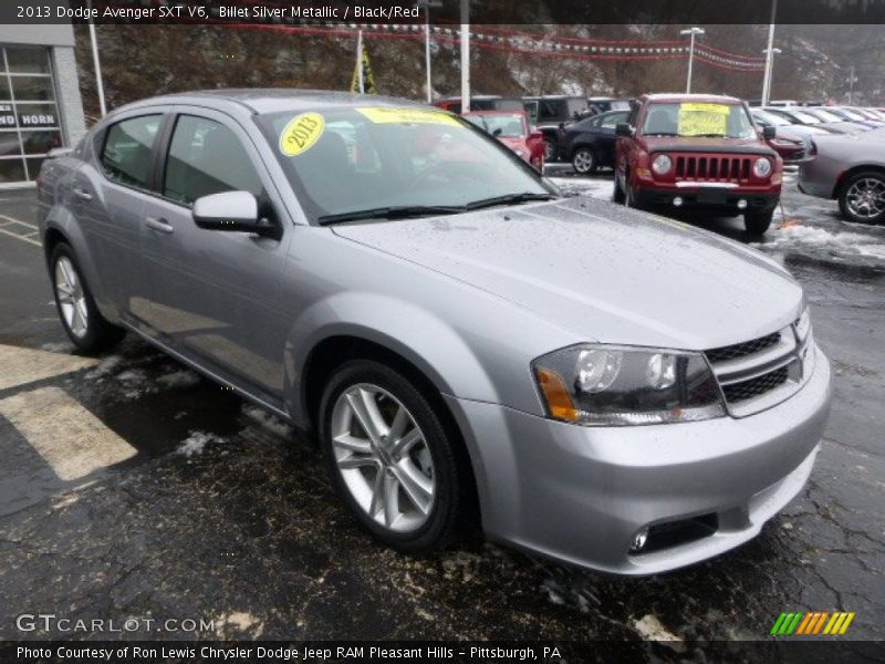 Front 3/4 View of 2013 Avenger SXT V6