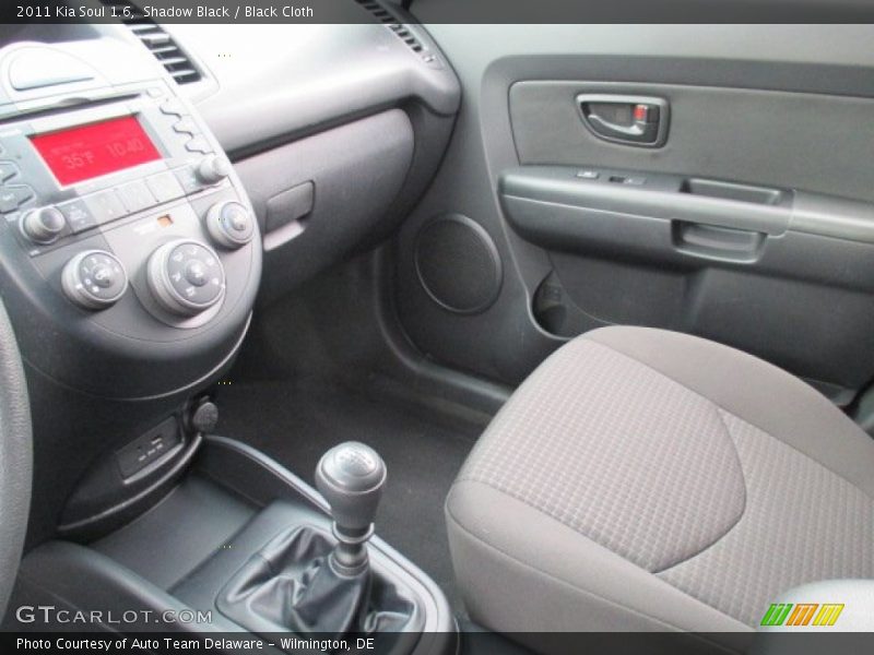 Shadow Black / Black Cloth 2011 Kia Soul 1.6