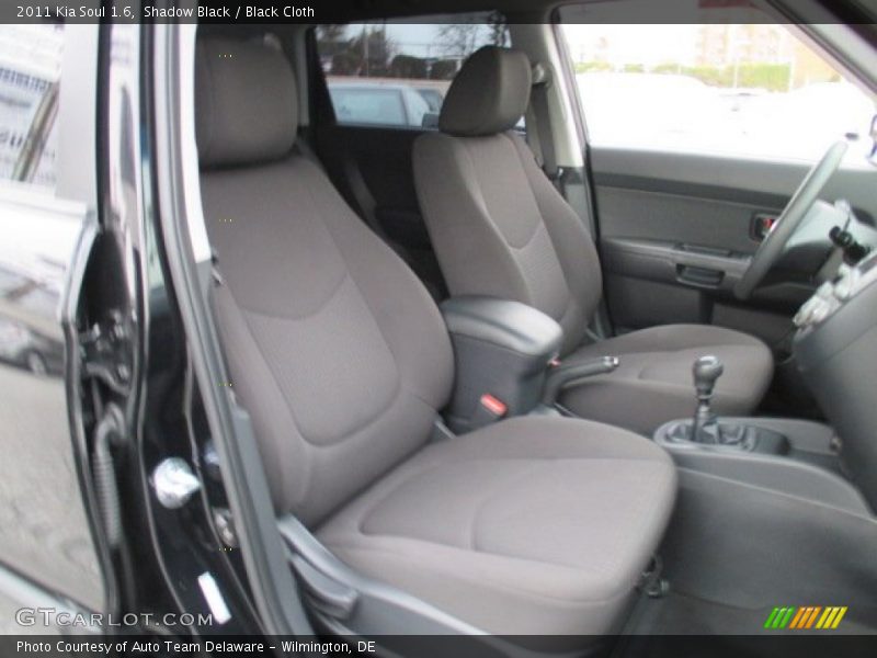 Shadow Black / Black Cloth 2011 Kia Soul 1.6