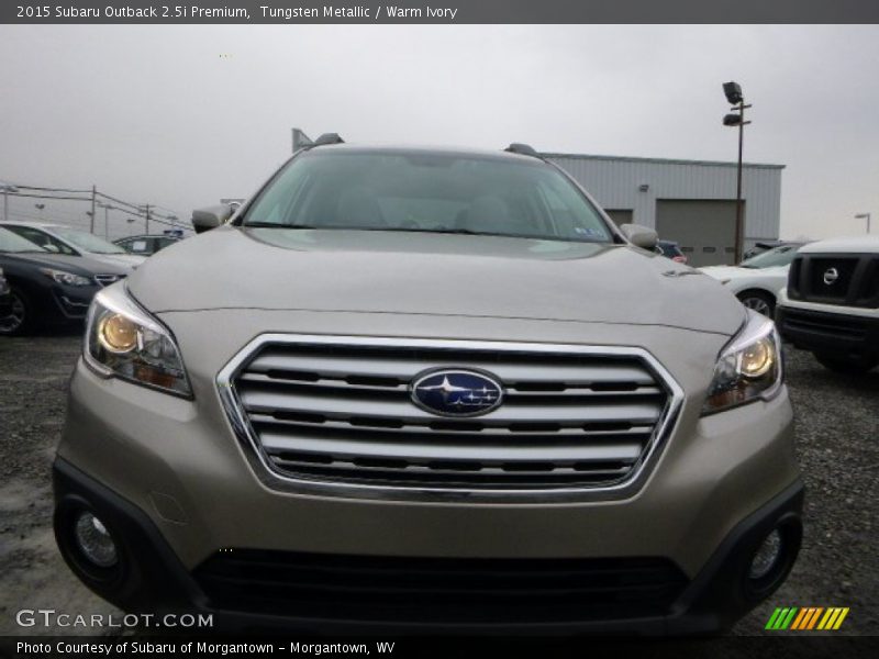 Tungsten Metallic / Warm Ivory 2015 Subaru Outback 2.5i Premium