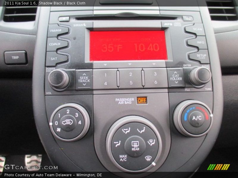 Shadow Black / Black Cloth 2011 Kia Soul 1.6