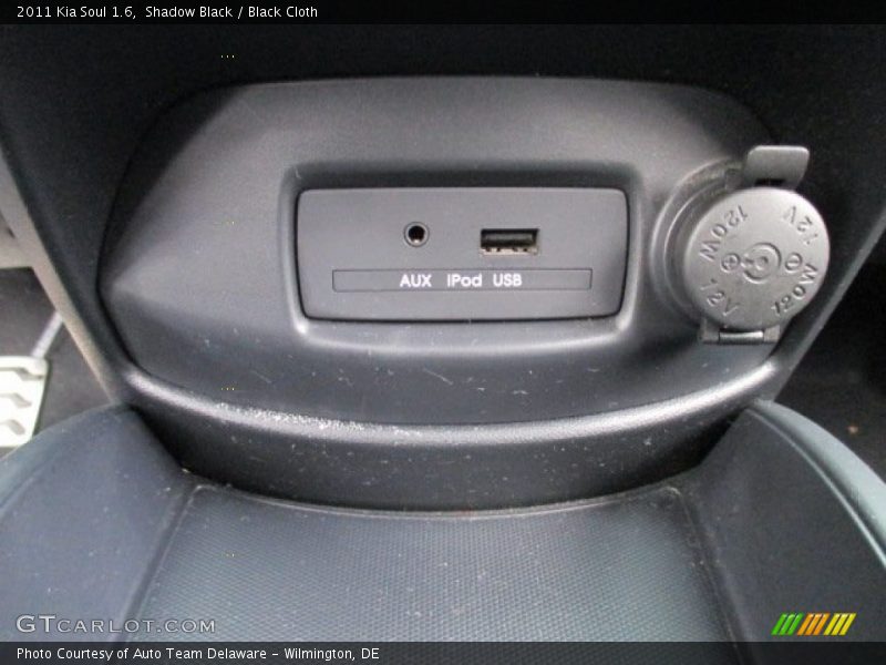 Shadow Black / Black Cloth 2011 Kia Soul 1.6