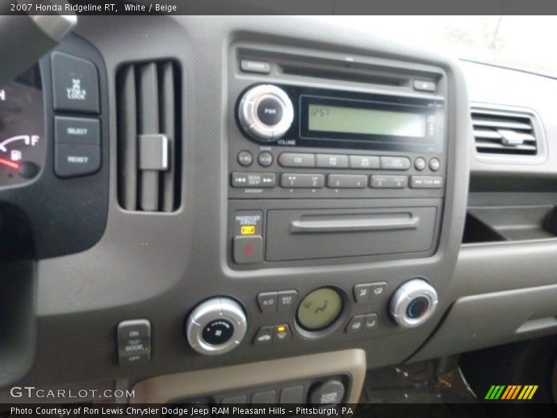 White / Beige 2007 Honda Ridgeline RT