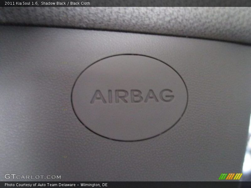 Shadow Black / Black Cloth 2011 Kia Soul 1.6