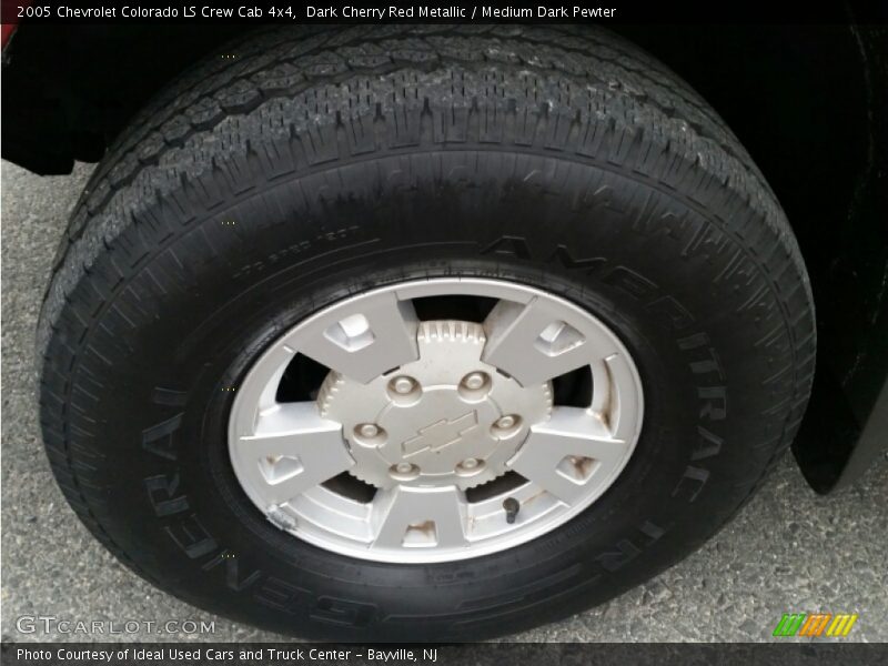 Dark Cherry Red Metallic / Medium Dark Pewter 2005 Chevrolet Colorado LS Crew Cab 4x4