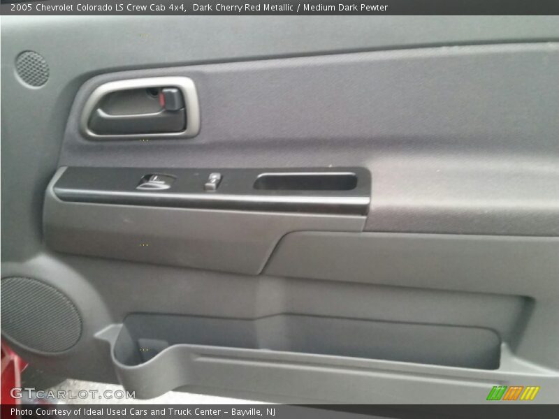Dark Cherry Red Metallic / Medium Dark Pewter 2005 Chevrolet Colorado LS Crew Cab 4x4