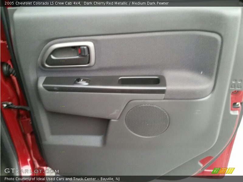 Dark Cherry Red Metallic / Medium Dark Pewter 2005 Chevrolet Colorado LS Crew Cab 4x4