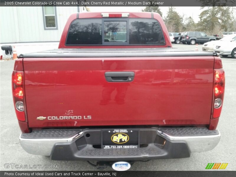 Dark Cherry Red Metallic / Medium Dark Pewter 2005 Chevrolet Colorado LS Crew Cab 4x4