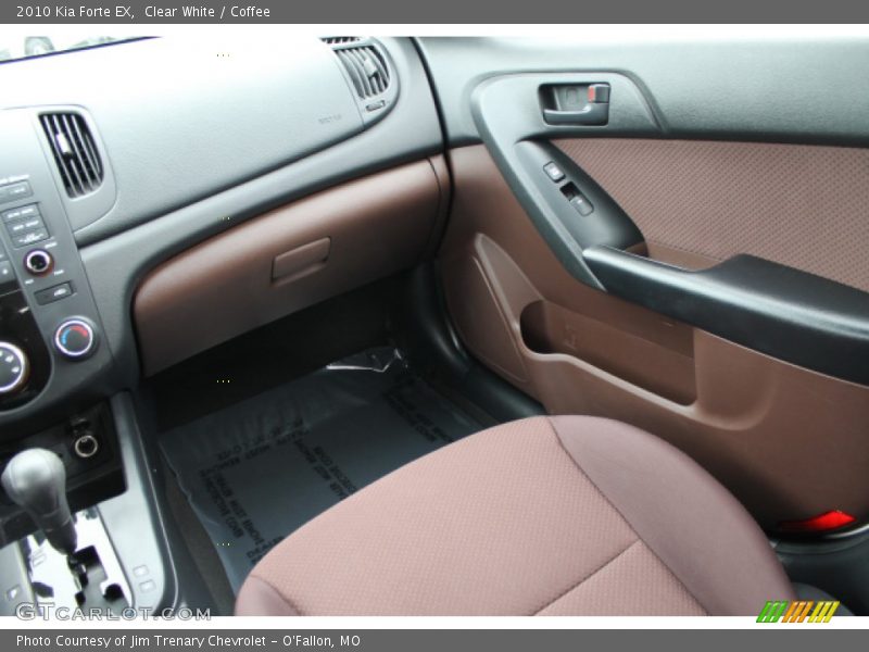 Clear White / Coffee 2010 Kia Forte EX