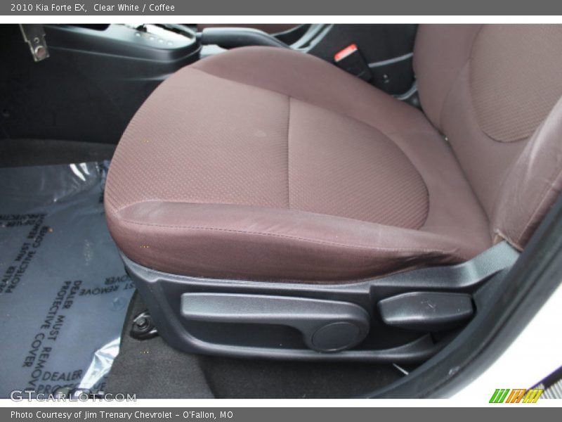 Clear White / Coffee 2010 Kia Forte EX