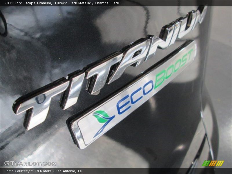 Tuxedo Black Metallic / Charcoal Black 2015 Ford Escape Titanium