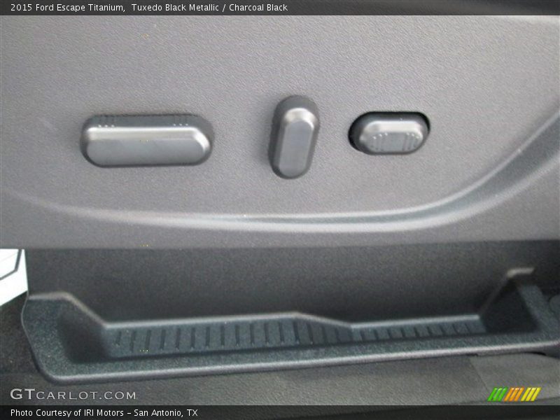 Tuxedo Black Metallic / Charcoal Black 2015 Ford Escape Titanium