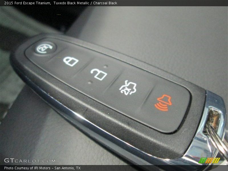 Tuxedo Black Metallic / Charcoal Black 2015 Ford Escape Titanium