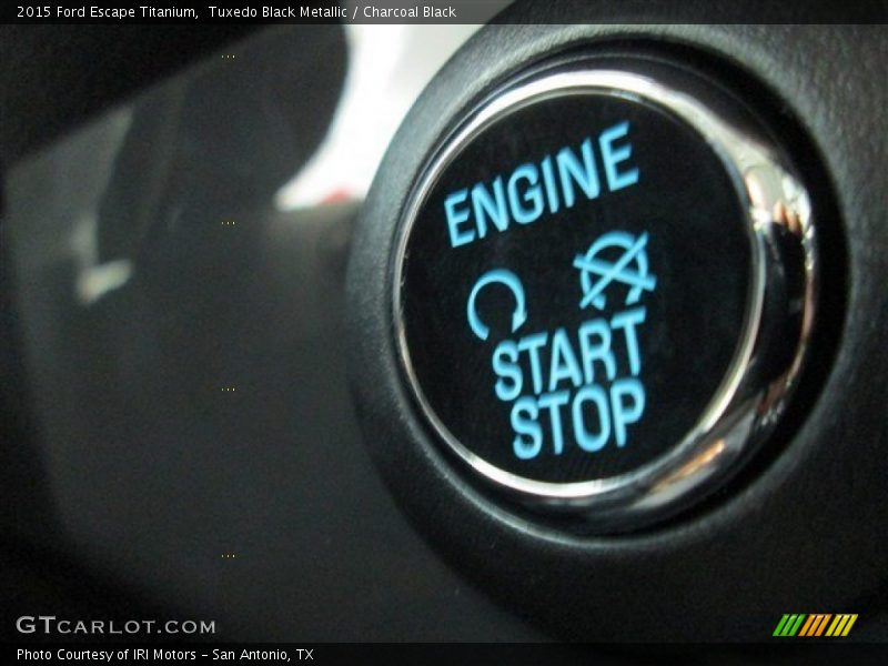 Tuxedo Black Metallic / Charcoal Black 2015 Ford Escape Titanium