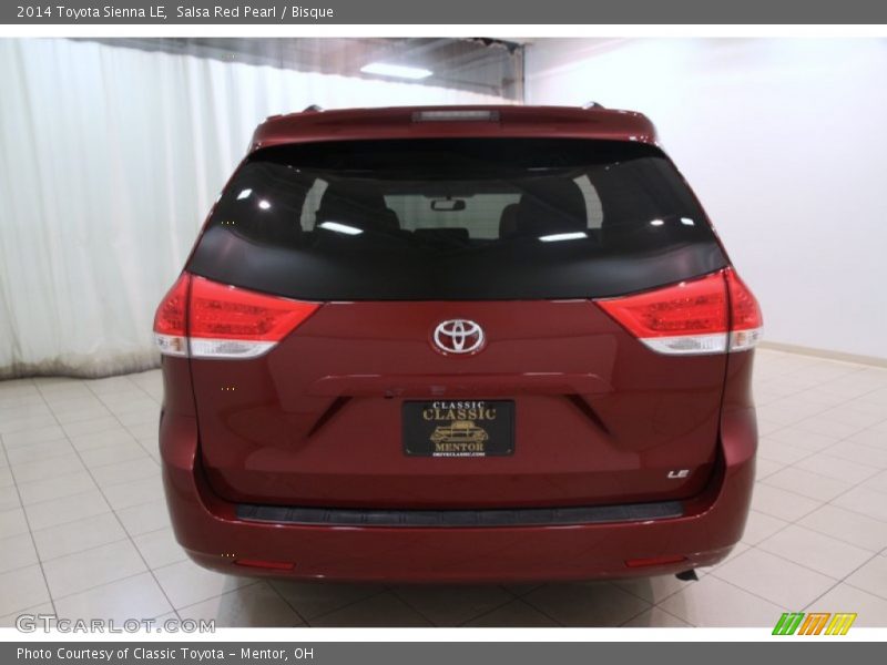 Salsa Red Pearl / Bisque 2014 Toyota Sienna LE