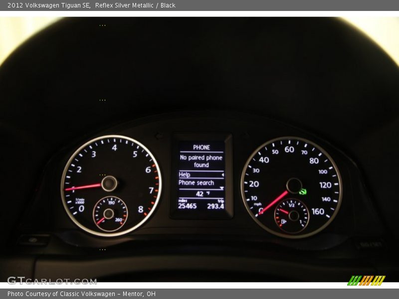Reflex Silver Metallic / Black 2012 Volkswagen Tiguan SE