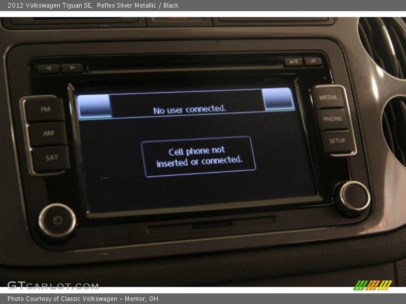 Reflex Silver Metallic / Black 2012 Volkswagen Tiguan SE