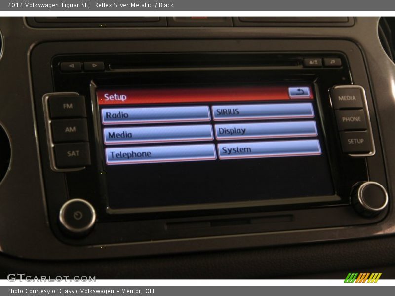 Reflex Silver Metallic / Black 2012 Volkswagen Tiguan SE