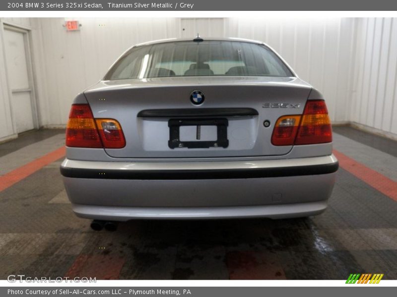 Titanium Silver Metallic / Grey 2004 BMW 3 Series 325xi Sedan