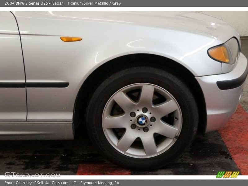 Titanium Silver Metallic / Grey 2004 BMW 3 Series 325xi Sedan