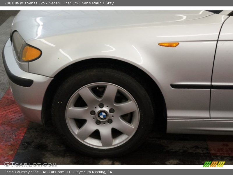 Titanium Silver Metallic / Grey 2004 BMW 3 Series 325xi Sedan