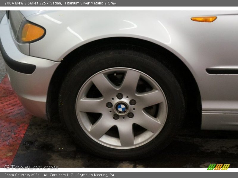 Titanium Silver Metallic / Grey 2004 BMW 3 Series 325xi Sedan