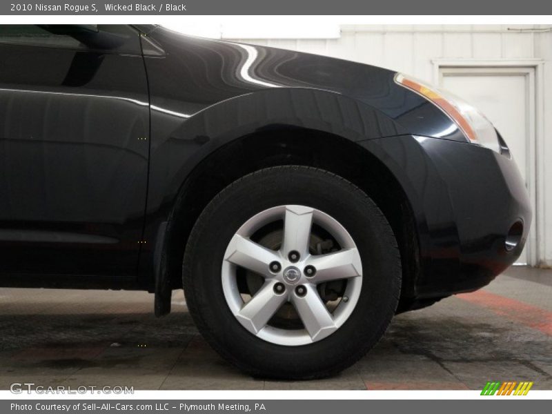 Wicked Black / Black 2010 Nissan Rogue S