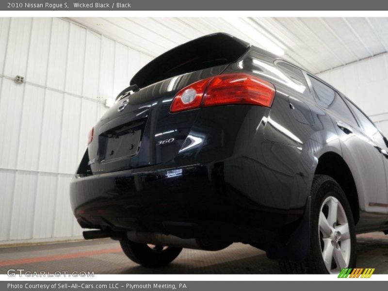 Wicked Black / Black 2010 Nissan Rogue S
