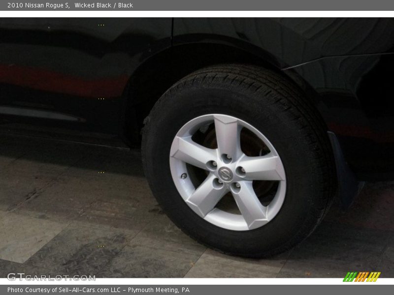 Wicked Black / Black 2010 Nissan Rogue S