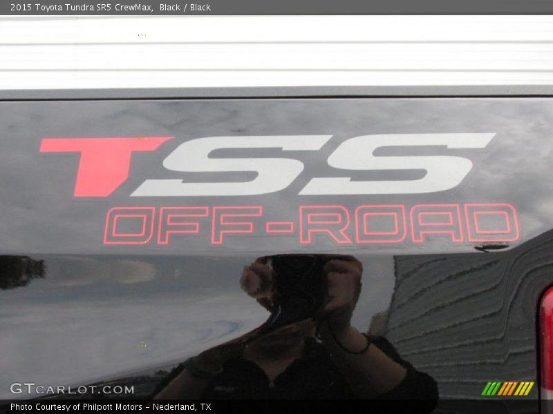 Black / Black 2015 Toyota Tundra SR5 CrewMax