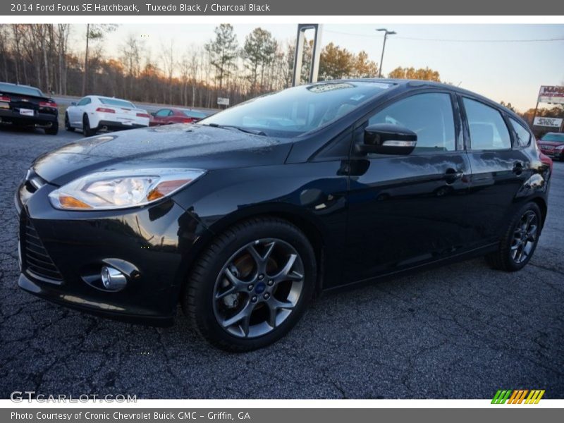 Tuxedo Black / Charcoal Black 2014 Ford Focus SE Hatchback