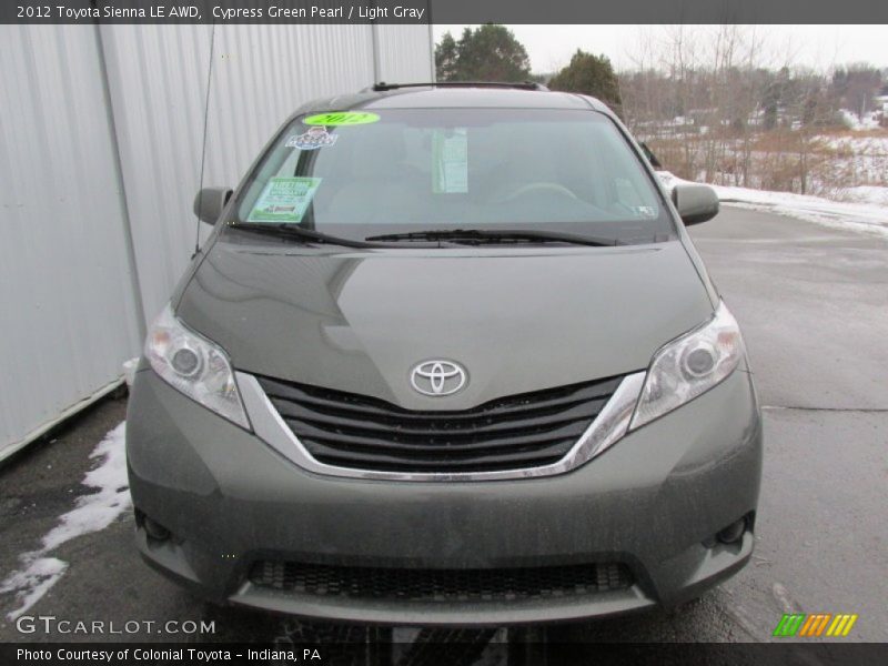Cypress Green Pearl / Light Gray 2012 Toyota Sienna LE AWD