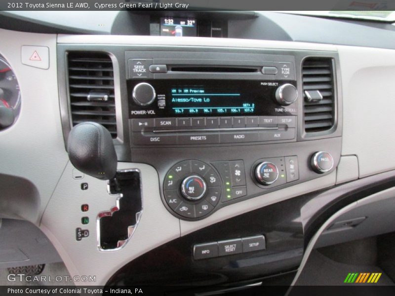 Cypress Green Pearl / Light Gray 2012 Toyota Sienna LE AWD