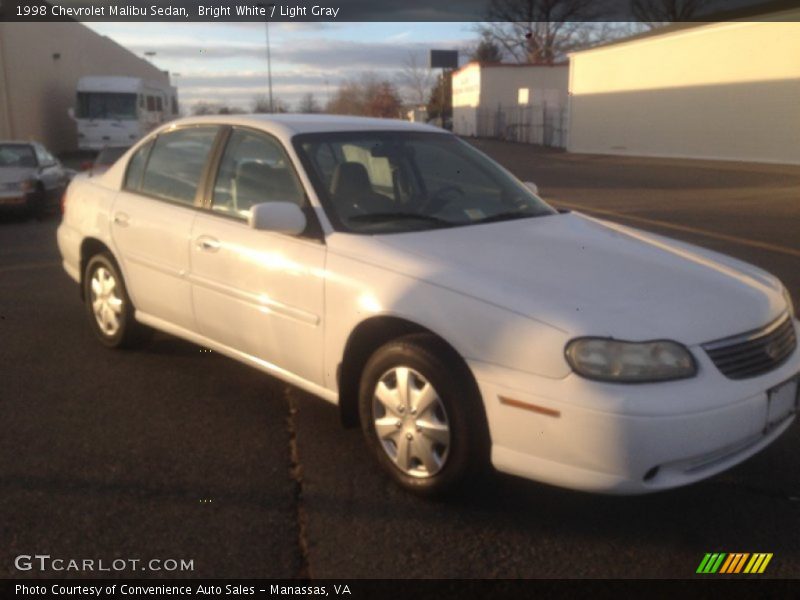 Bright White / Light Gray 1998 Chevrolet Malibu Sedan