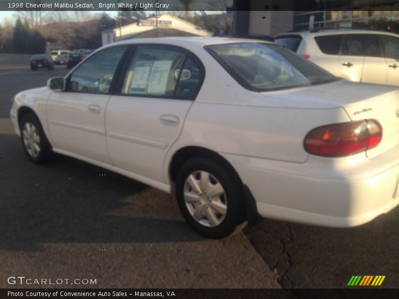 Bright White / Light Gray 1998 Chevrolet Malibu Sedan