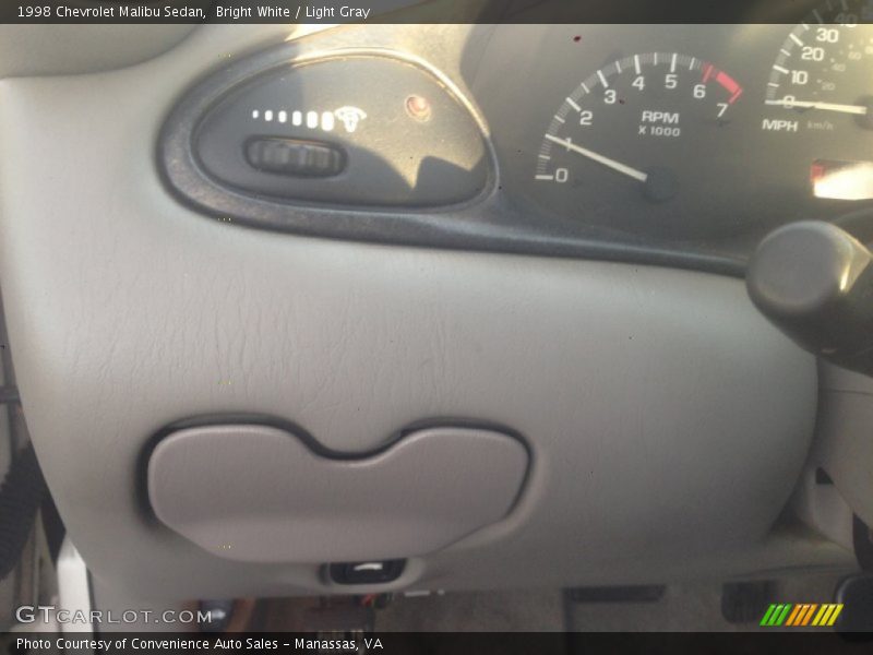 Bright White / Light Gray 1998 Chevrolet Malibu Sedan