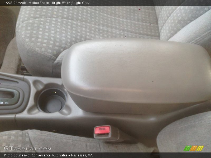 Bright White / Light Gray 1998 Chevrolet Malibu Sedan