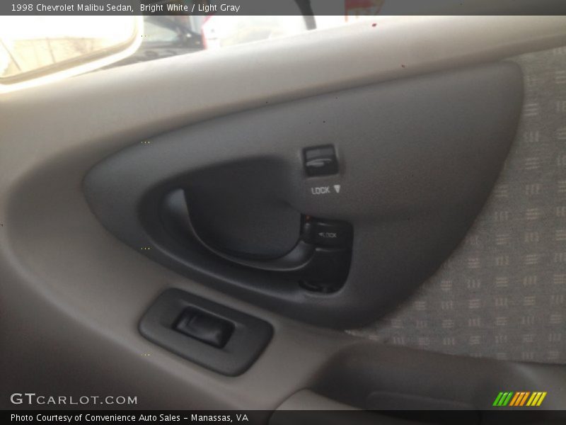 Bright White / Light Gray 1998 Chevrolet Malibu Sedan
