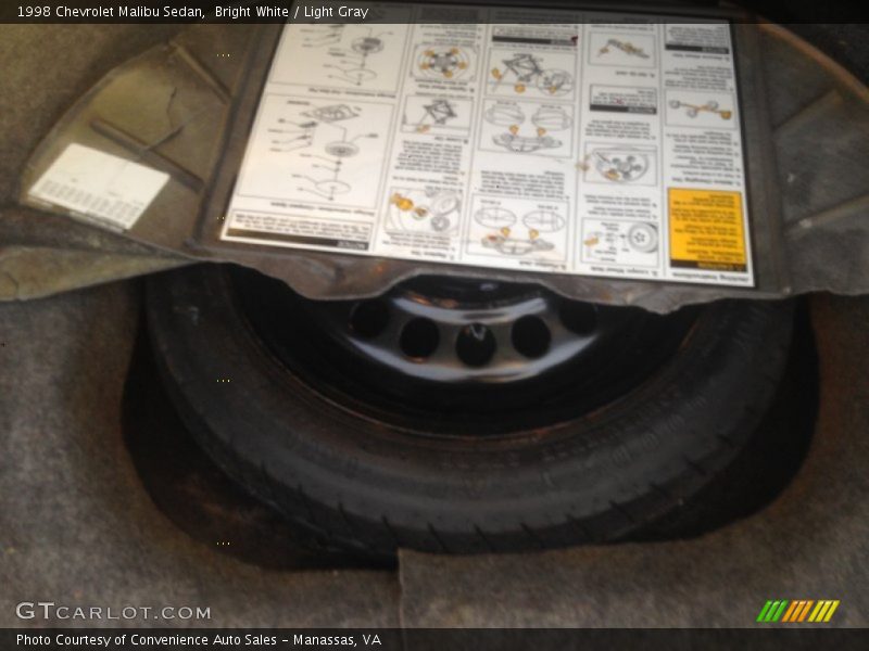 Bright White / Light Gray 1998 Chevrolet Malibu Sedan