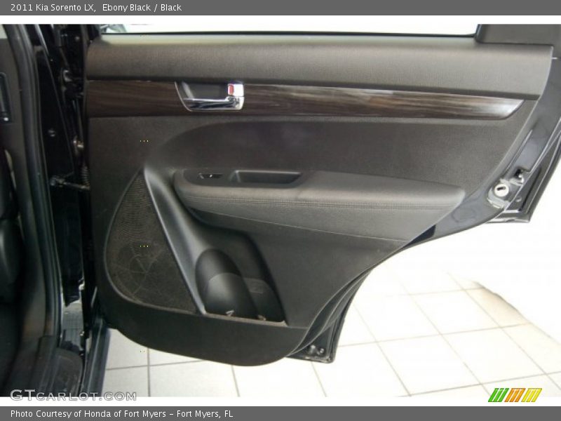Ebony Black / Black 2011 Kia Sorento LX