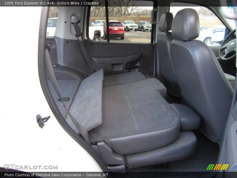 Oxford White / Graphite 2005 Ford Explorer XLS 4x4