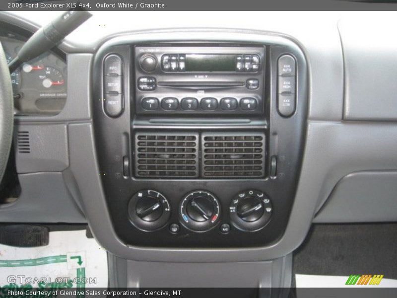 Oxford White / Graphite 2005 Ford Explorer XLS 4x4