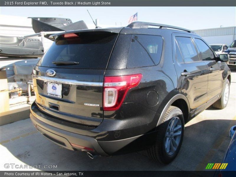 Tuxedo Black / Medium Light Stone 2015 Ford Explorer FWD