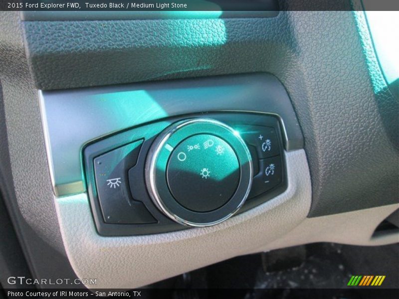 Tuxedo Black / Medium Light Stone 2015 Ford Explorer FWD