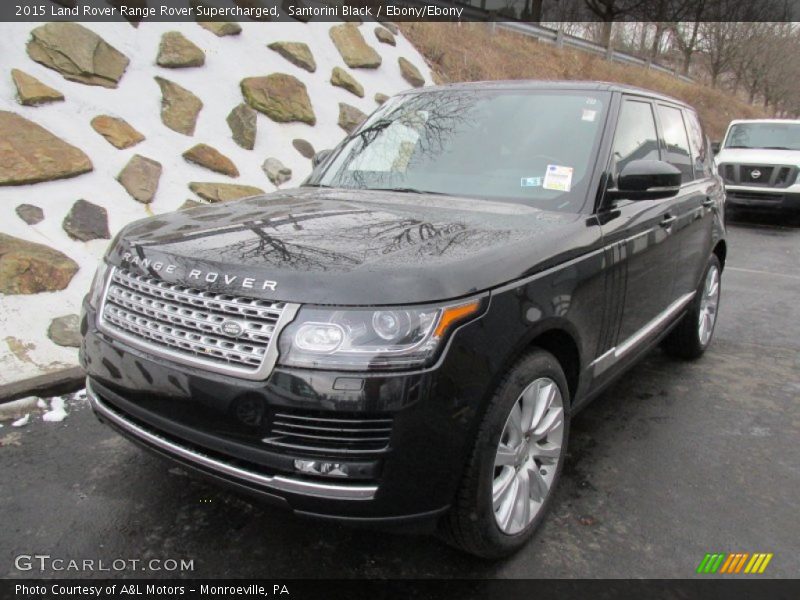 Front 3/4 View of 2015 Range Rover Supercharged