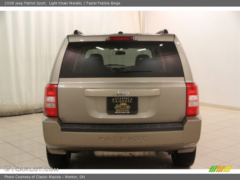 Light Khaki Metallic / Pastel Pebble Beige 2008 Jeep Patriot Sport